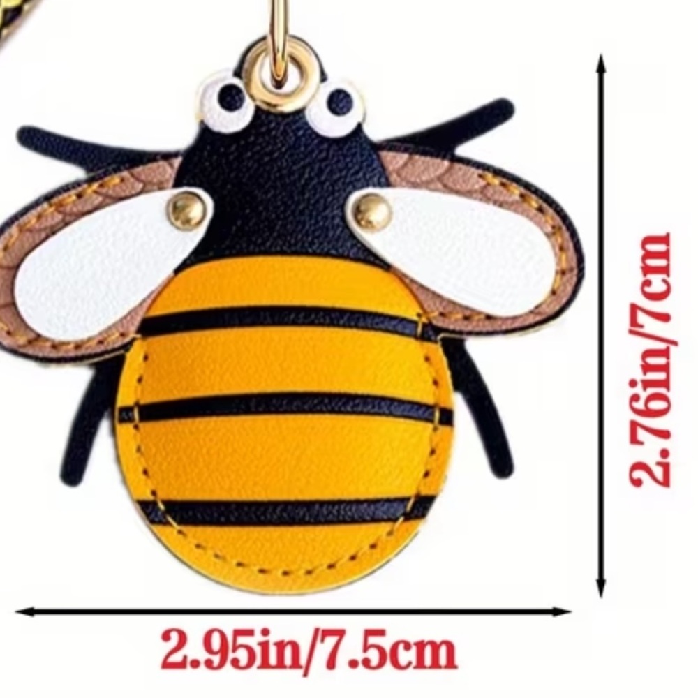 Bumble bee purse charm/keychain/smart tag holder. - Picture 2 of 3